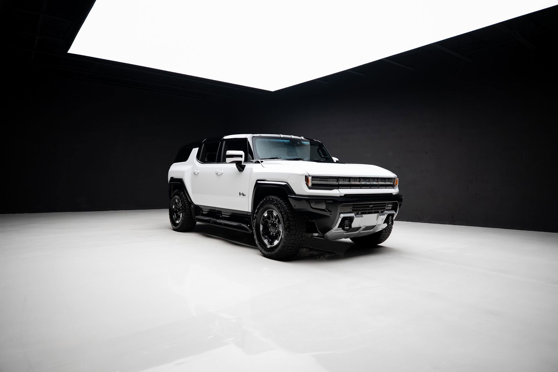 Used 2024 GMC Hummer EV 2X w/ Extreme Off-Road Package image 85