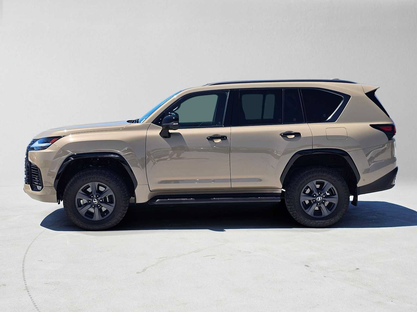 Certified 2025 Lexus LX 700h Overtrail AWD/4WD image 6
