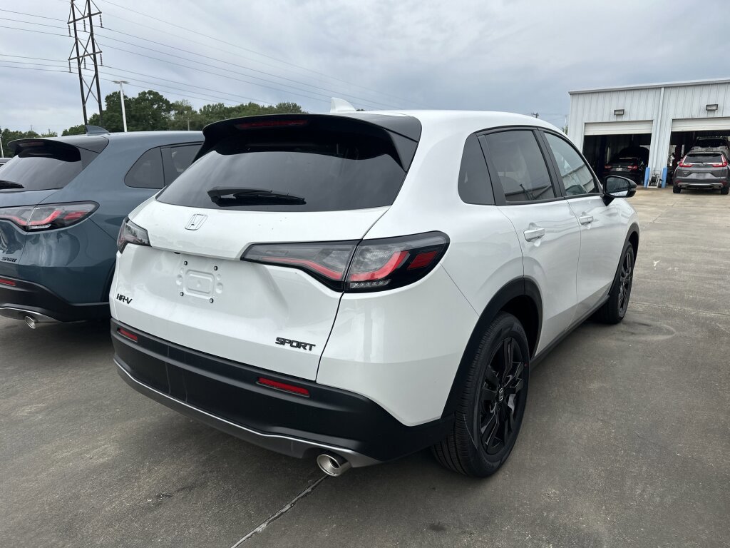 New 2026 Honda HR-V Sport image 4