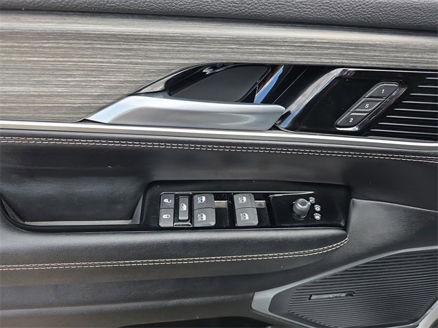 Used 2024 Jeep Wagoneer Series III image 13