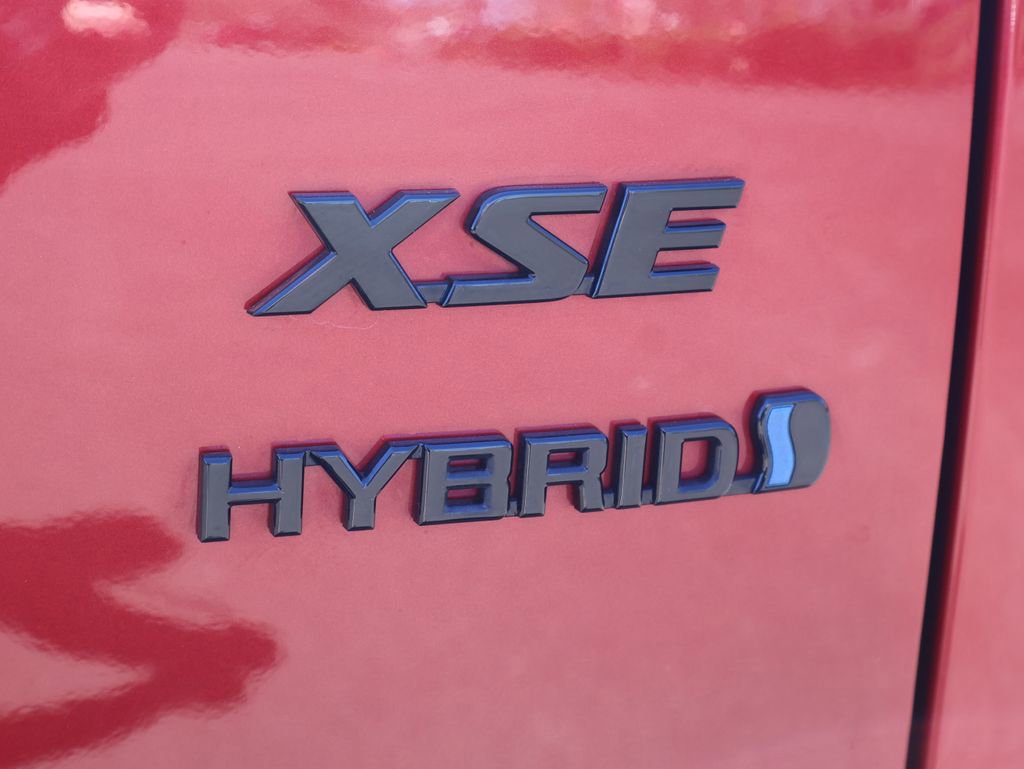 Used 2023 Toyota Corolla Cross XSE w/ Convenience Package image 6