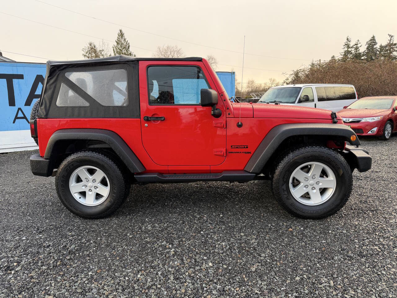 Used 2018 Jeep Wrangler Sport AWD/4WD image 2