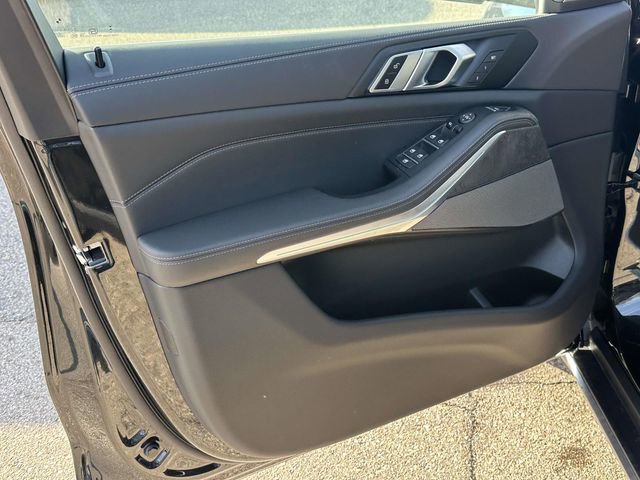 New 2026 BMW X5 xDrive40i w/ Premium Package AWD/4WD image 13