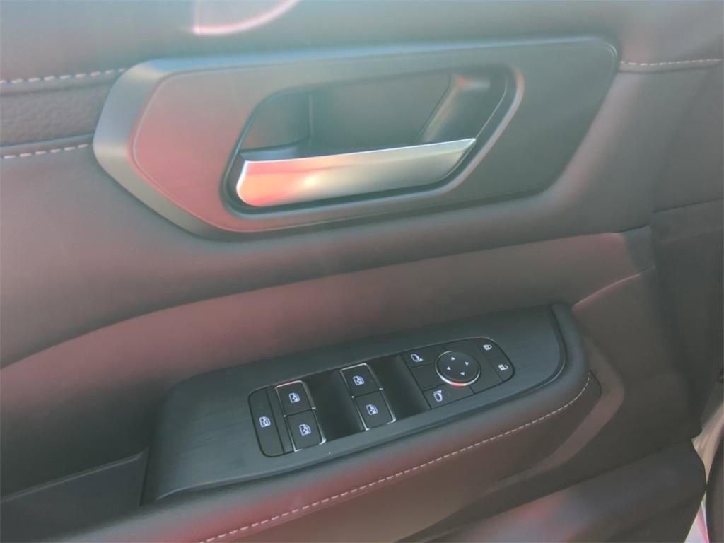 New 2026 Nissan Armada SV image 10