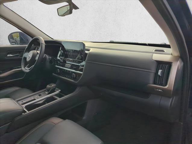 Used 2025 Nissan Pathfinder Platinum w/ Cargo Package FWD image 26