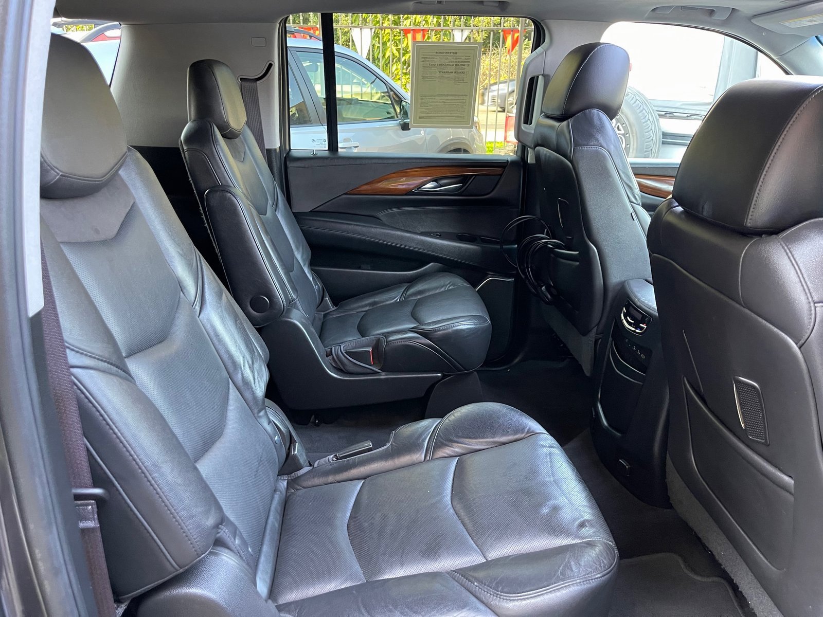 Used 2017 Cadillac Escalade ESV Premium Luxury image 26