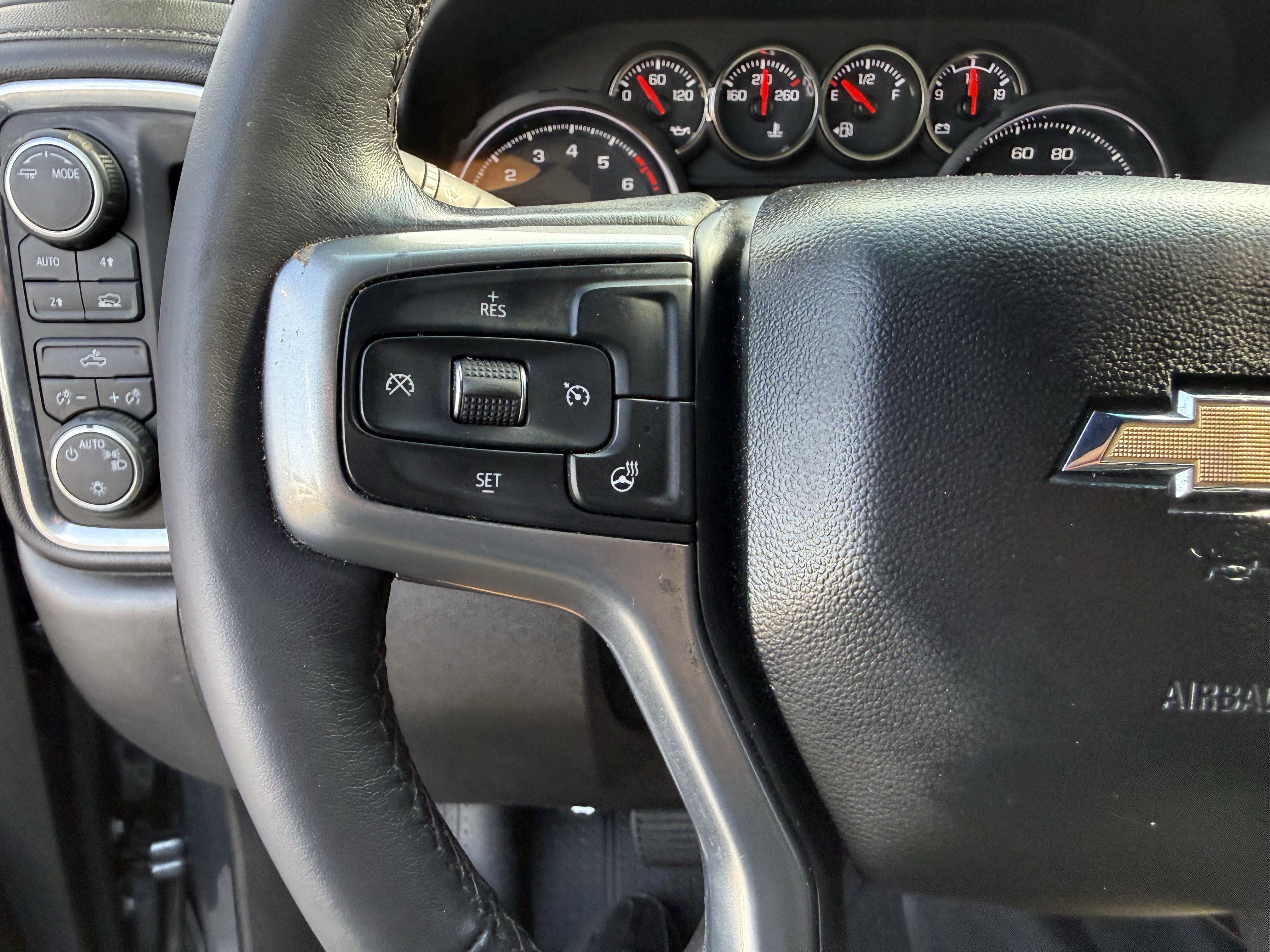 Used 2022 Chevrolet Silverado 1500 LT AWD/4WD image 18