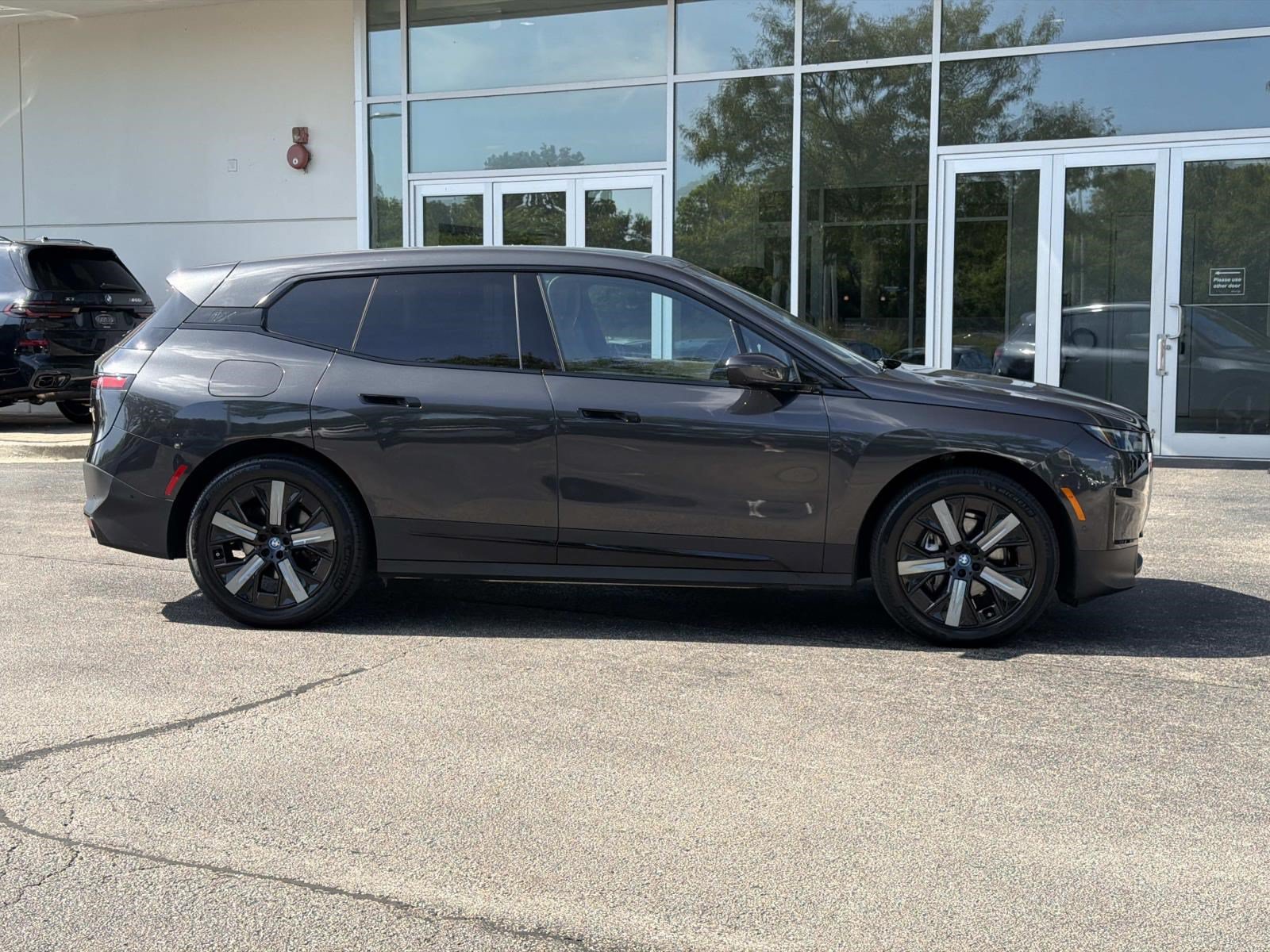 Certified 2024 BMW iX xDrive50 w/ Convenience Package AWD/4WD image 4