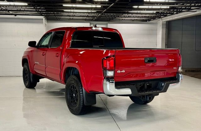 Used 2021 Toyota Tacoma SR5 image 3