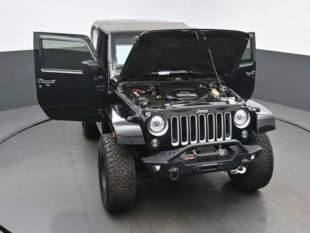 Used 2017 Jeep Wrangler Sahara w/ Connectivity Group image 57