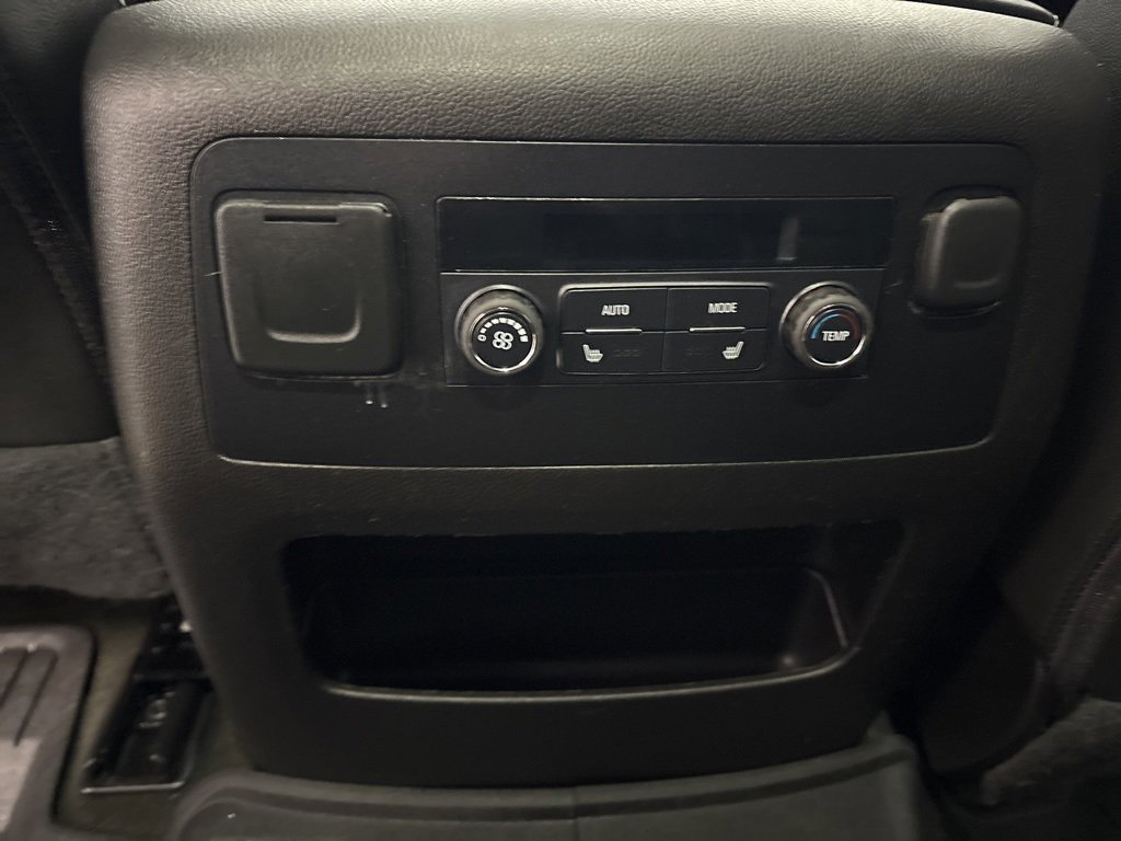 Used 2017 Chevrolet Suburban Premier image 29