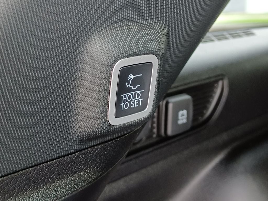 New 2026 Jeep Grand Cherokee Altitude AWD/4WD image 31