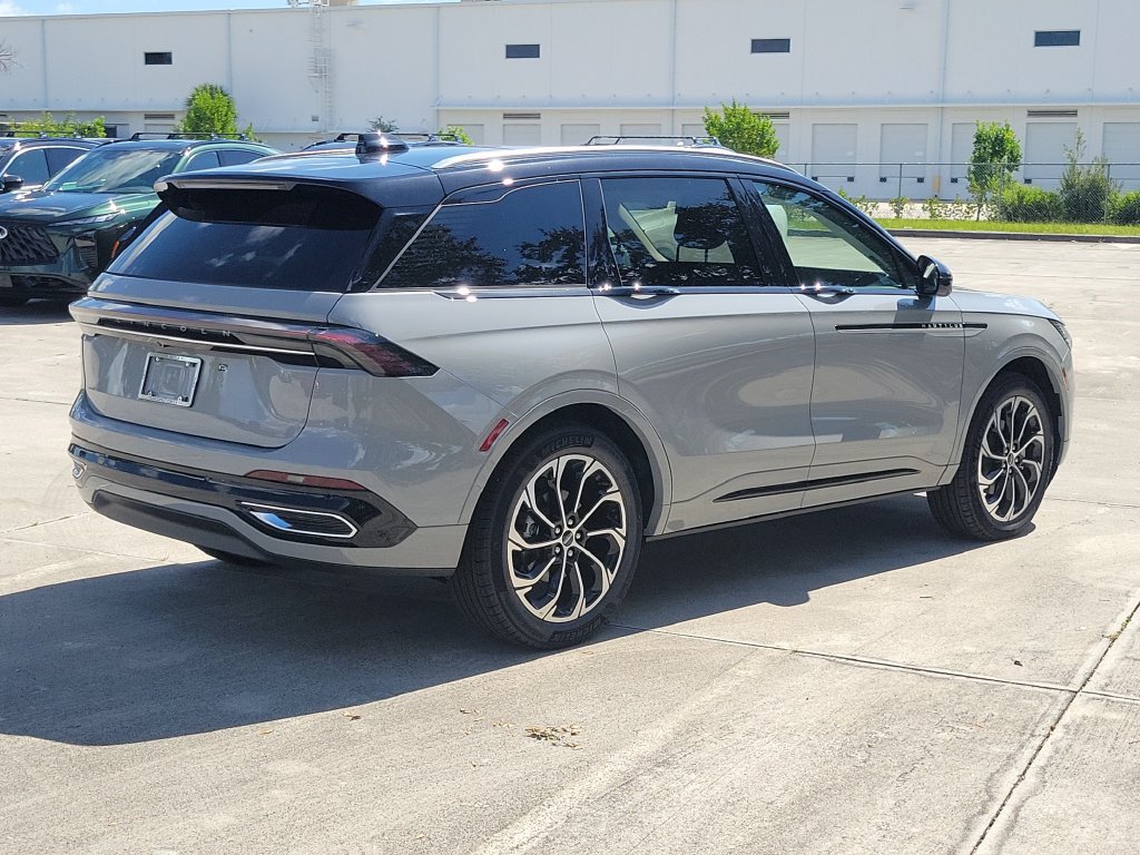 New 2026 Lincoln Nautilus Reserve AWD/4WD image 4
