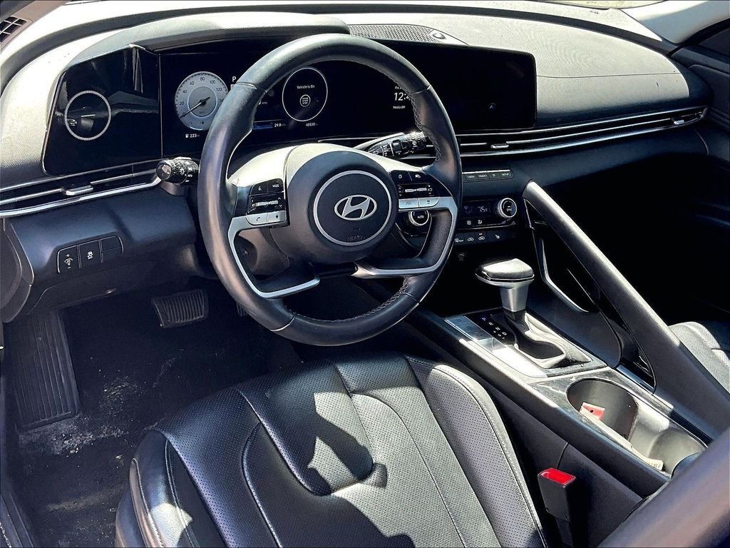 Used 2024 Hyundai Elantra Limited FWD image 8