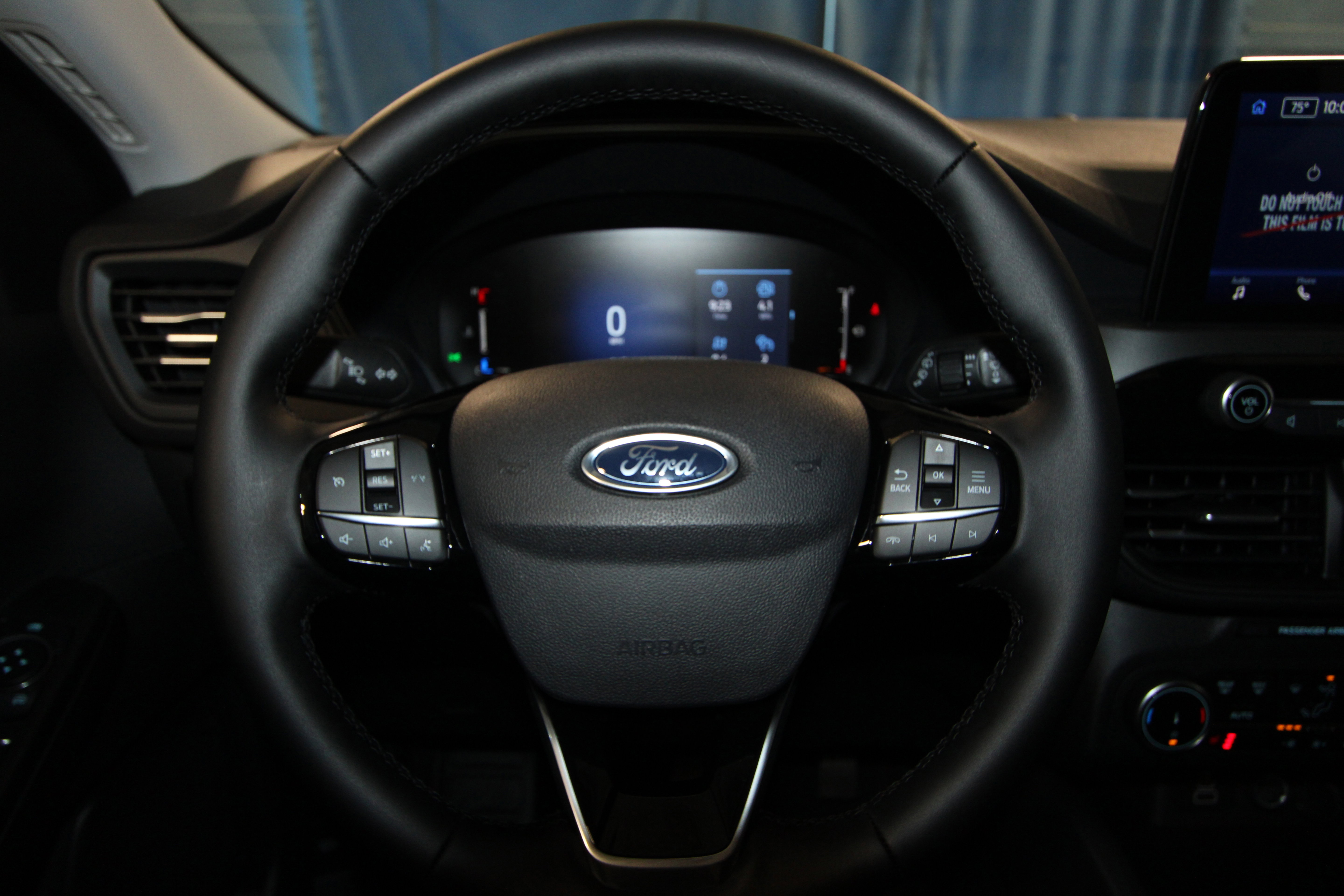 New 2026 Ford Escape Active w/ Cold Weather Package FWD image 9