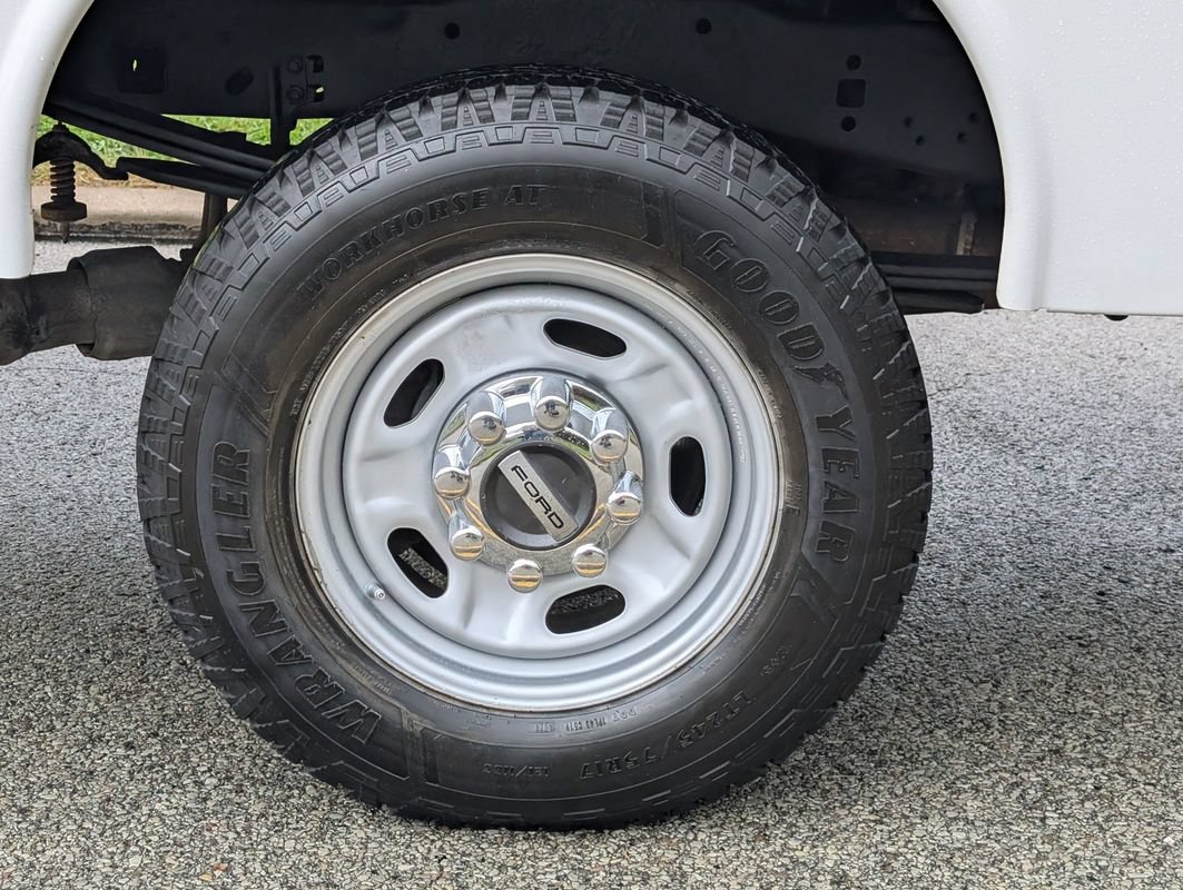 Used 2019 Ford F250 XL w/ Power Equipment Group AWD/4WD image 29