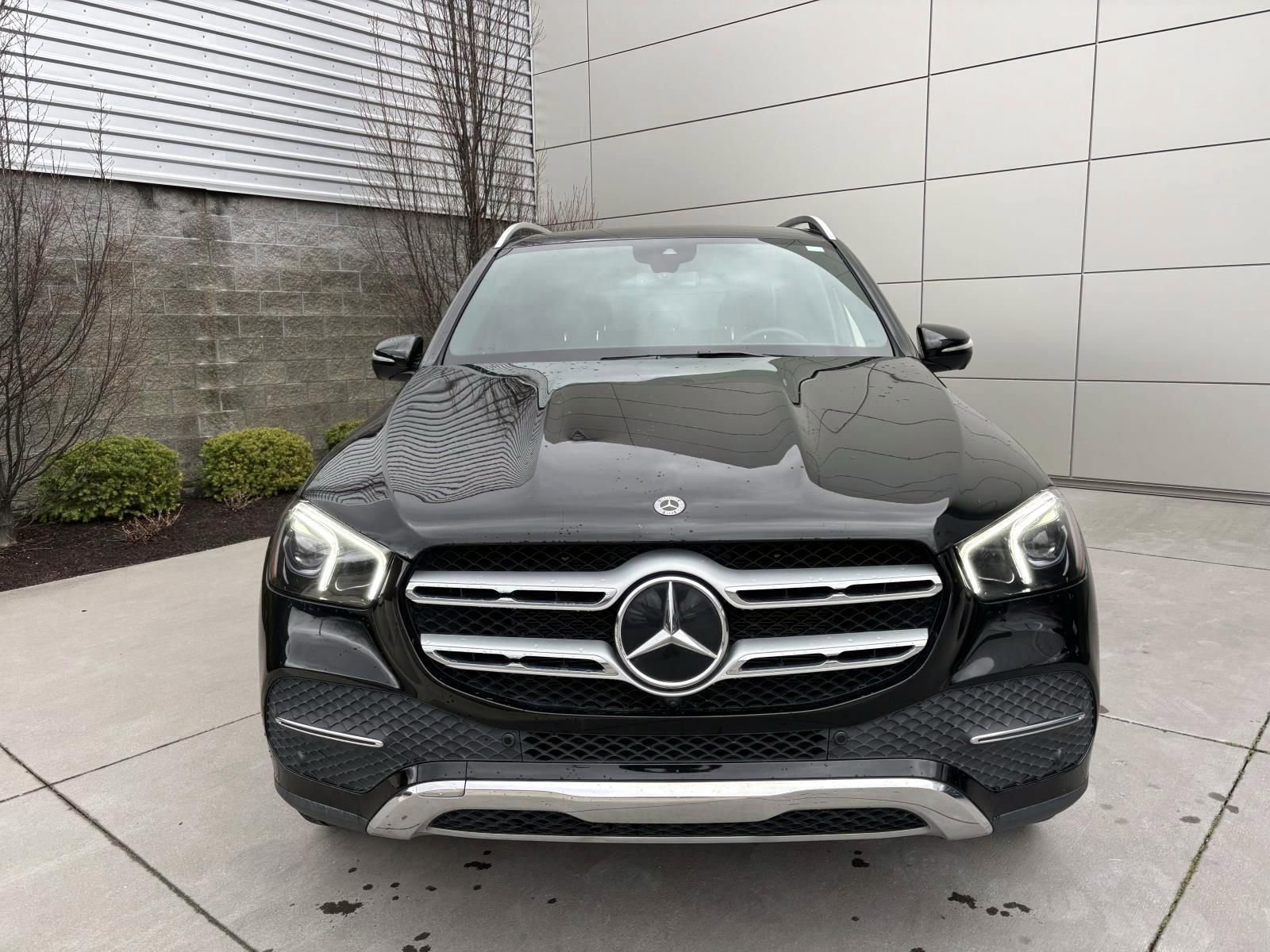 Used 2021 Mercedes-Benz GLE 350 4MATIC image 2