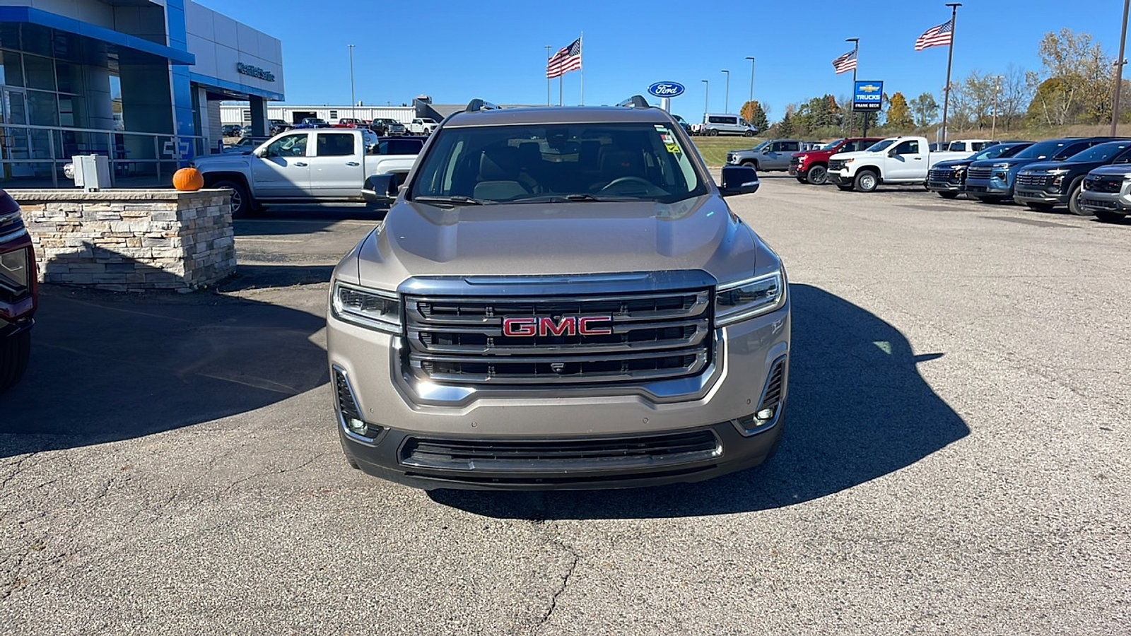 Used 2023 GMC Acadia AT4 w/ Technology Package image 2