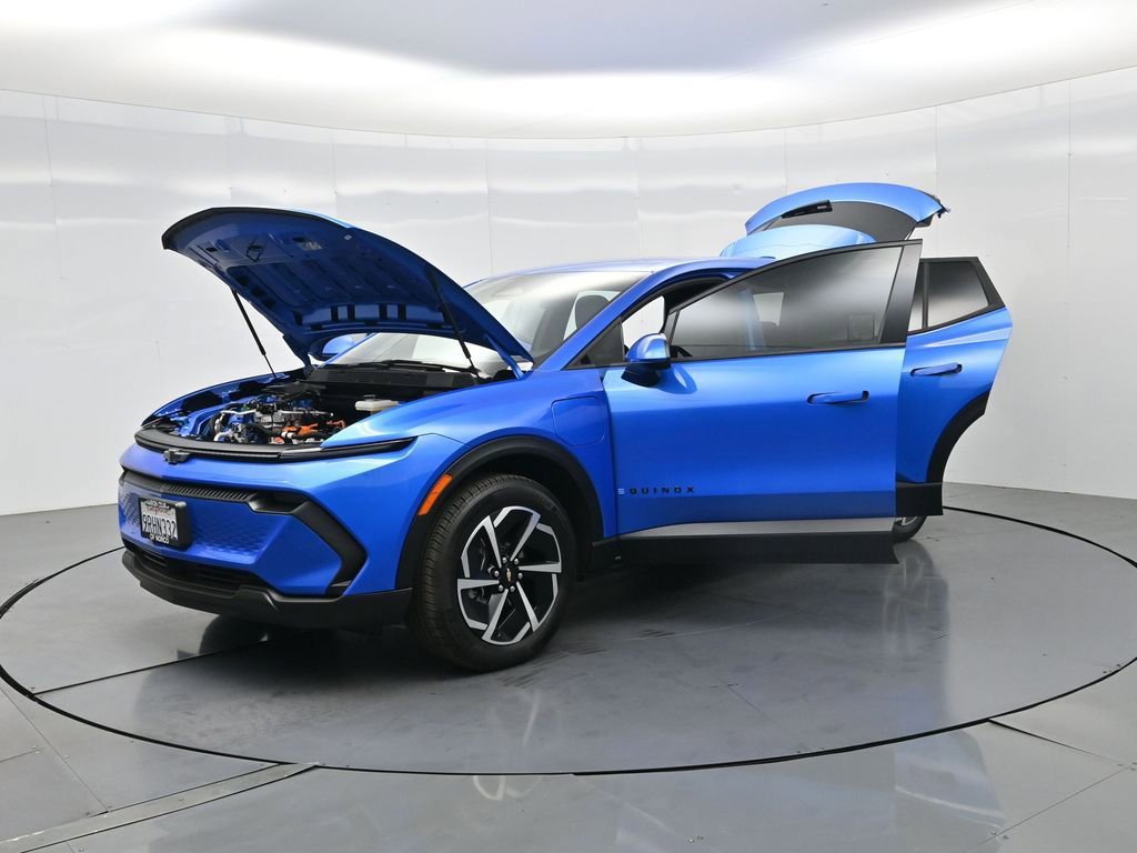 Used 2025 Chevrolet Equinox EV LT image 31