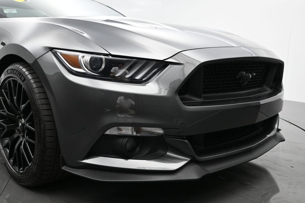 Used 2017 Ford Mustang GT Premium w/ GT Performance Package RWD image 33