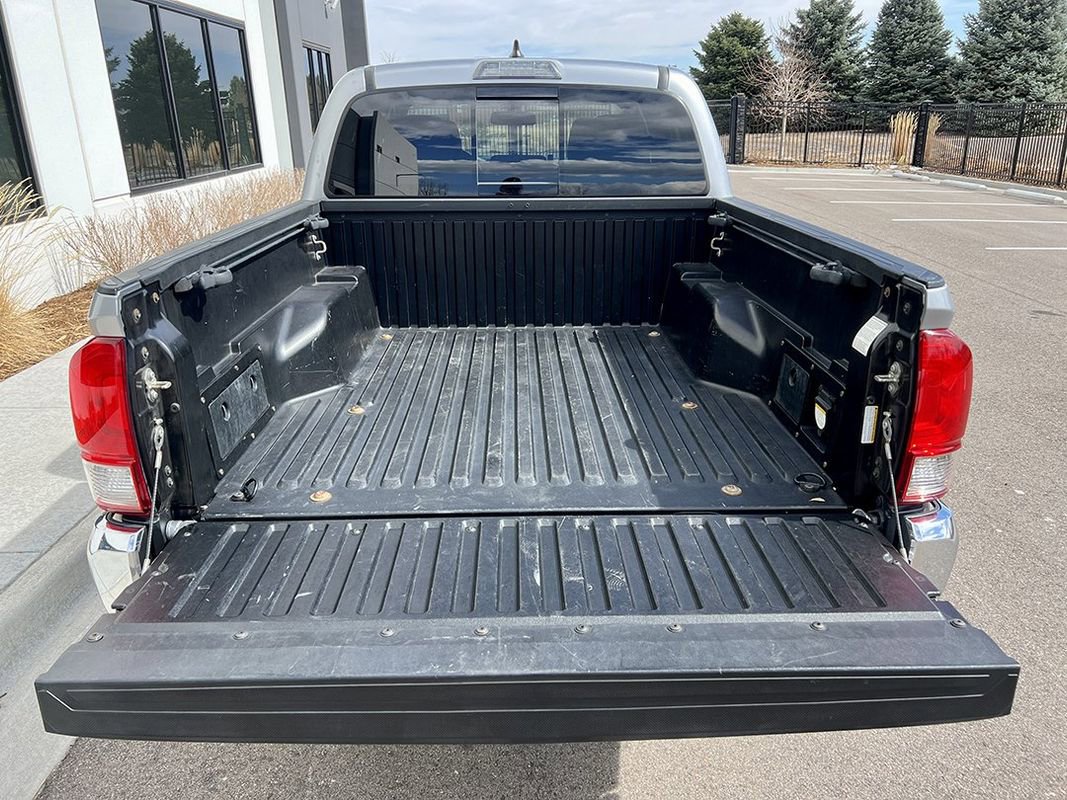 Used 2017 Toyota Tacoma TRD Off-Road image 22