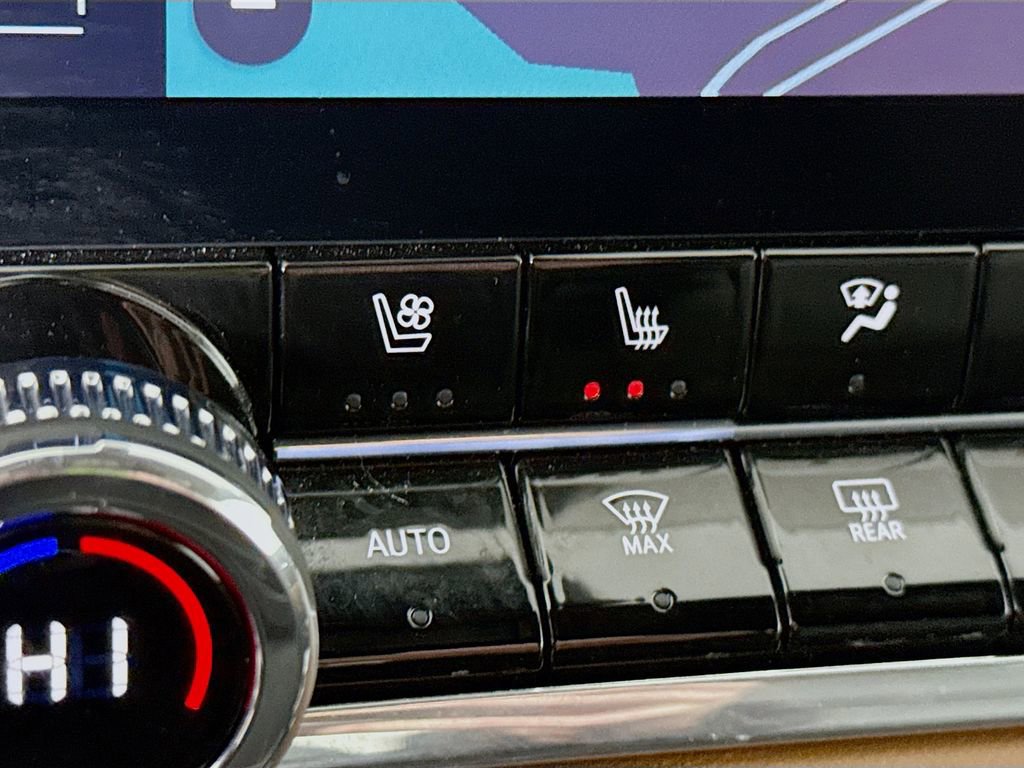 Used 2024 GMC Canyon AT4 w/ AT4 Premium Package image 12