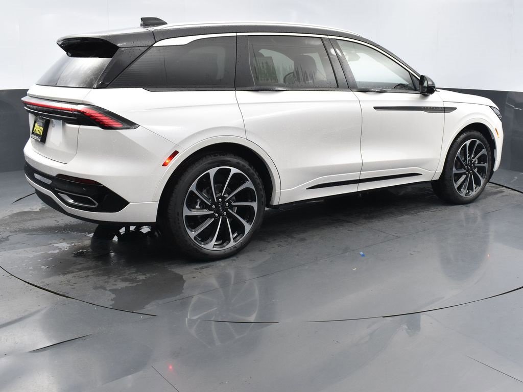 New 2026 Lincoln Nautilus Black Label image 4