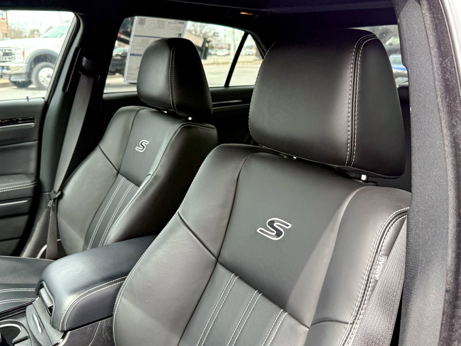 Used 2022 Chrysler 300 S image 15