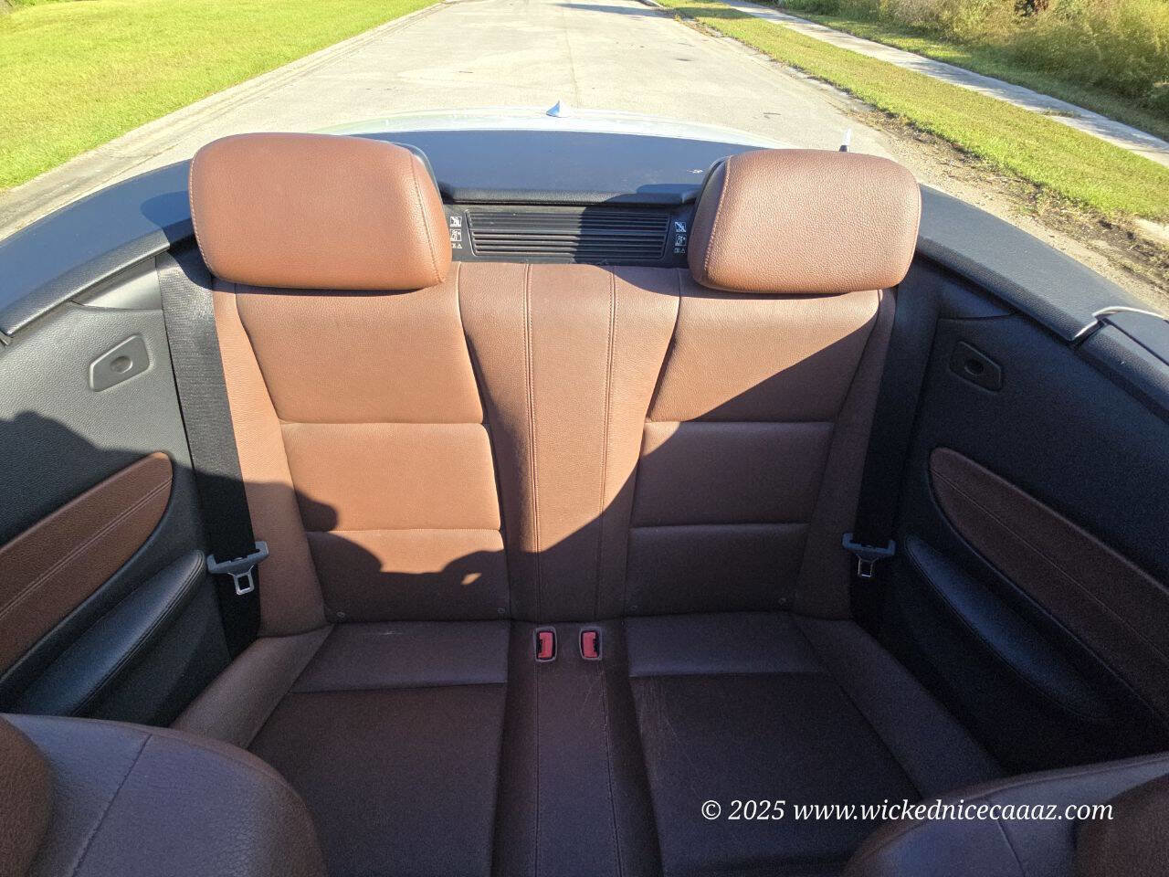 Used 2010 BMW 128i Convertible image 19