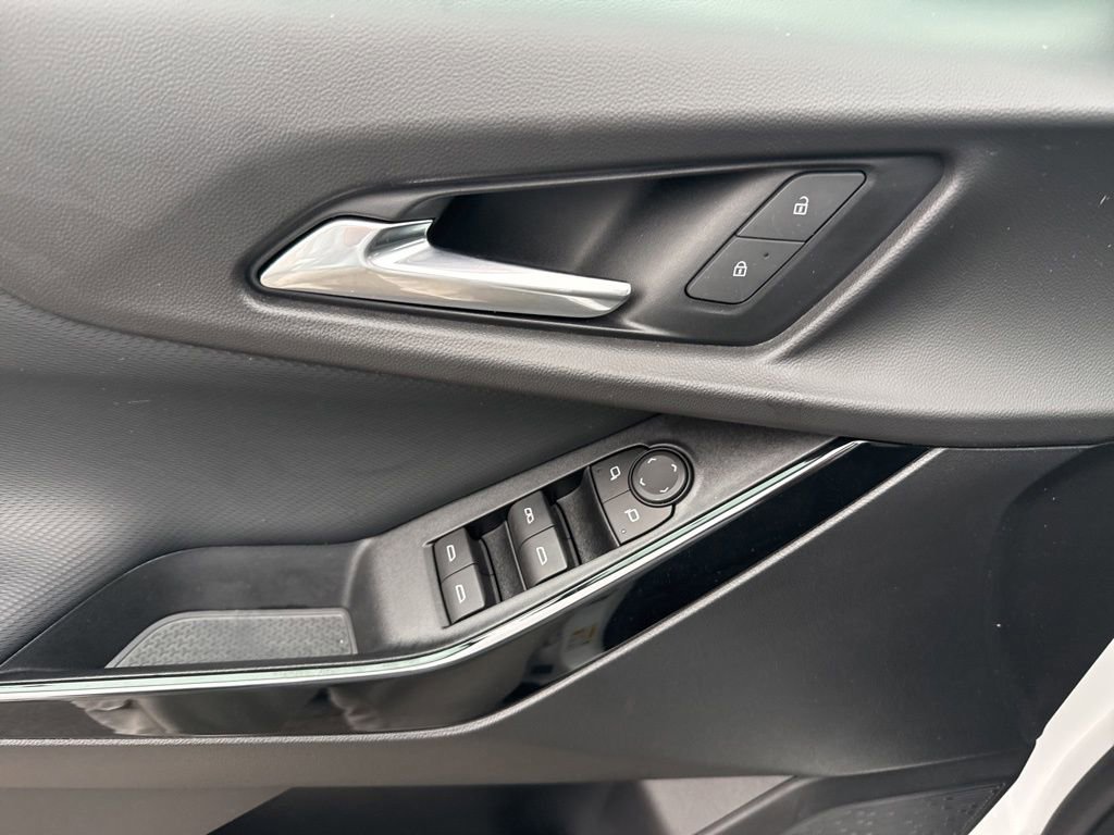 Used 2025 Chevrolet Equinox LT image 18