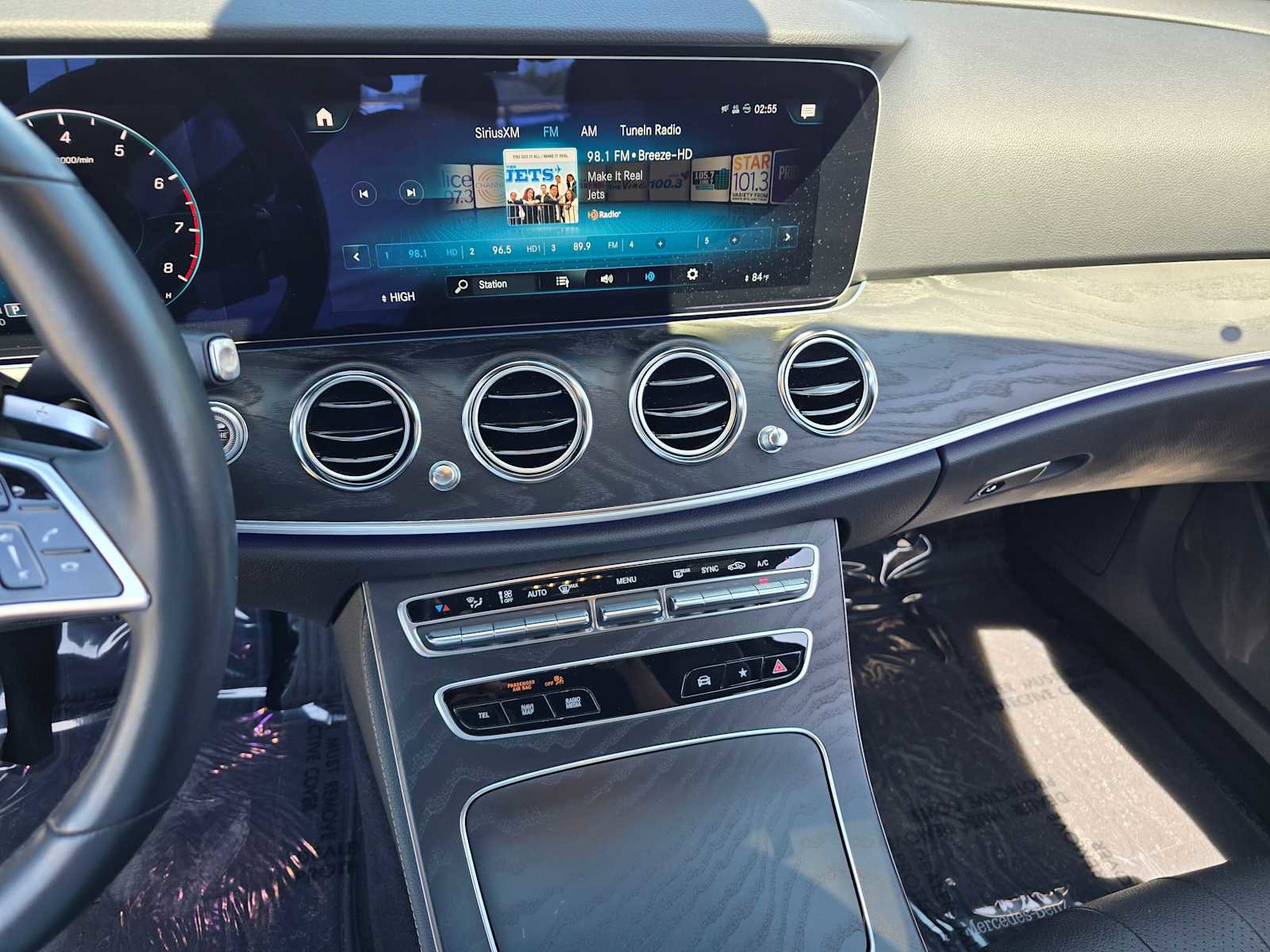 Used 2023 Mercedes-Benz E 350 Sedan image 28