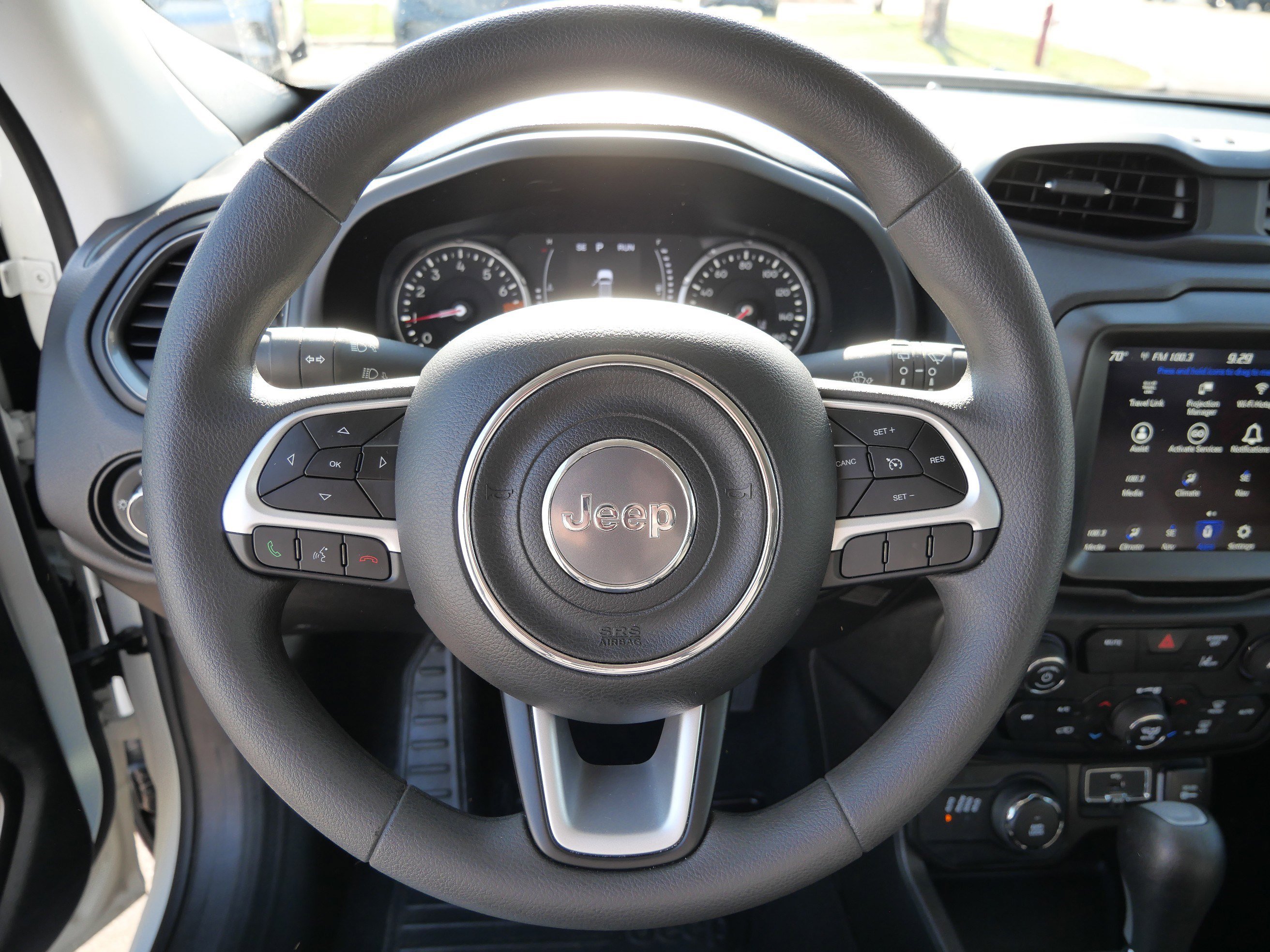 Used 2023 Jeep Renegade Latitude AWD/4WD image 26