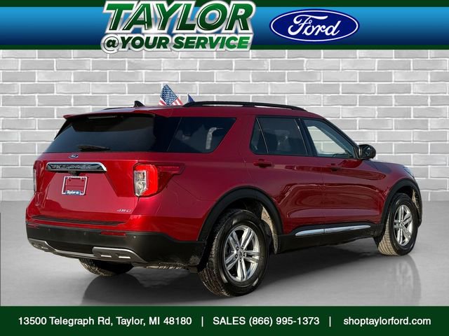 Certified 2022 Ford Explorer XLT w/ Equipment Group 202A image 3