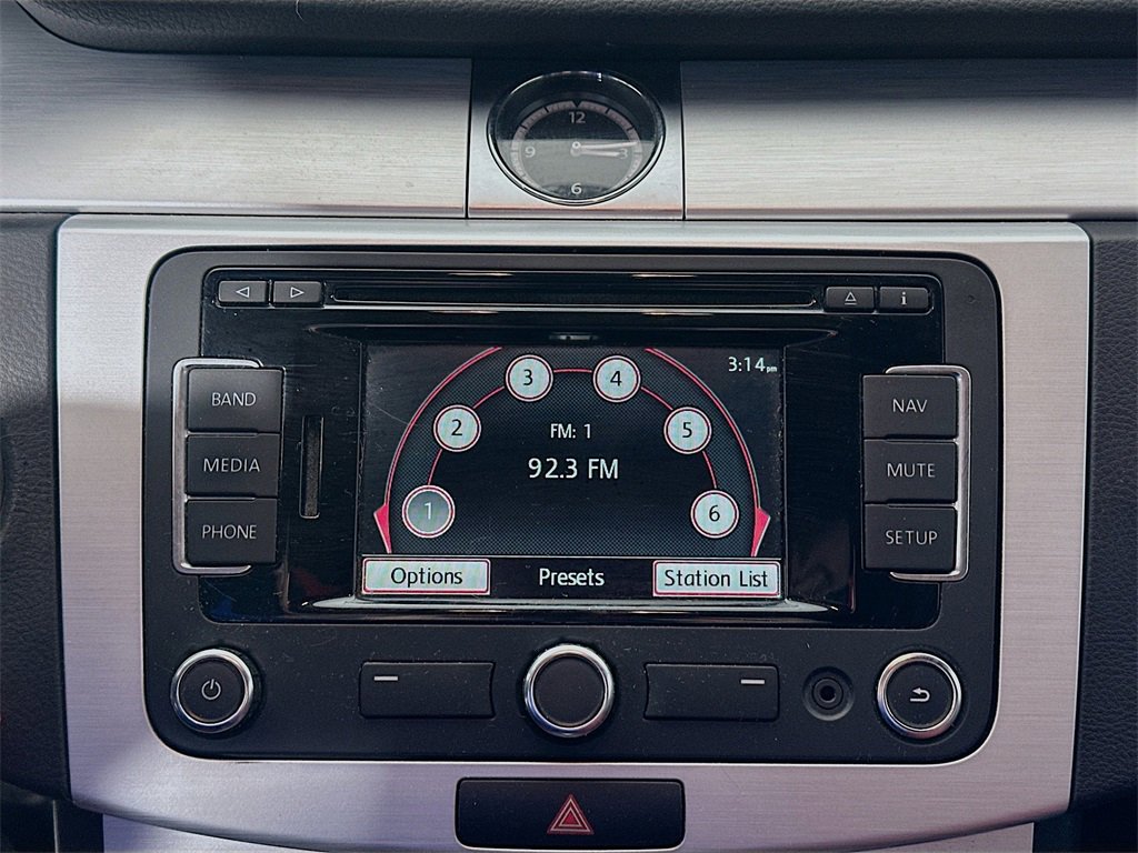 Used 2015 Volkswagen CC R-Line image 13