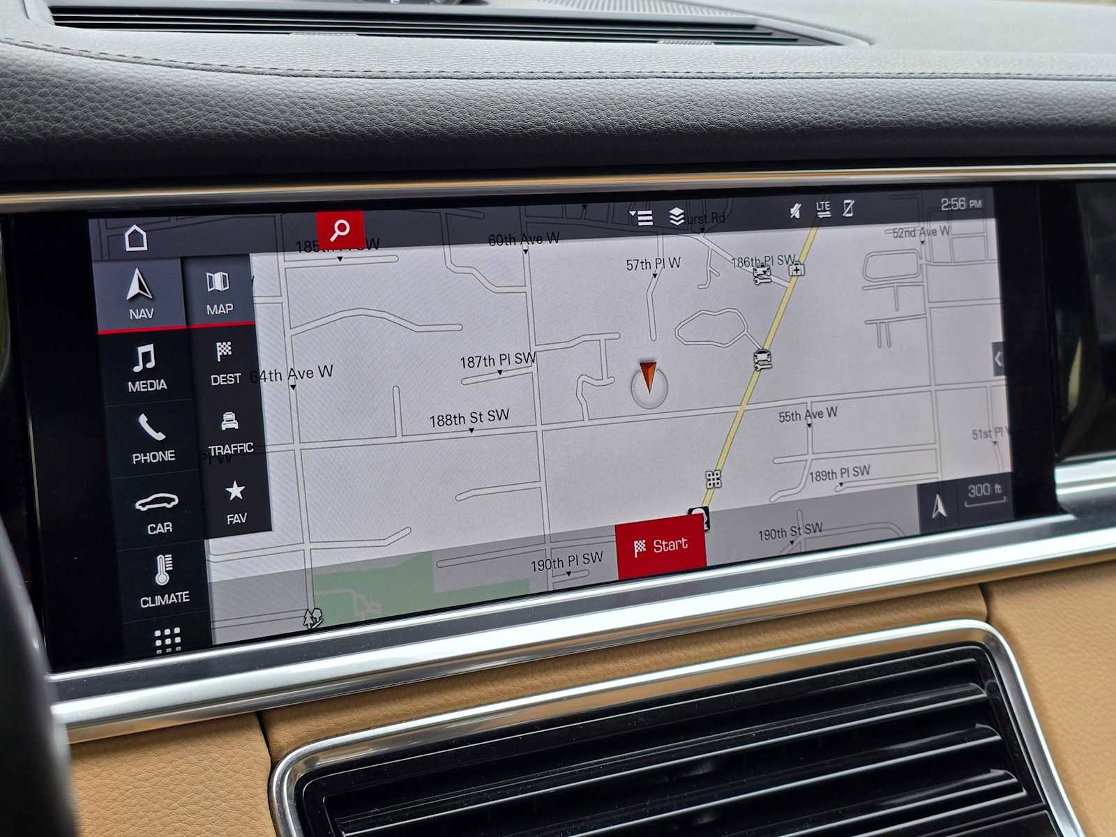 Used 2020 Porsche Panamera 4 AWD/4WD image 29