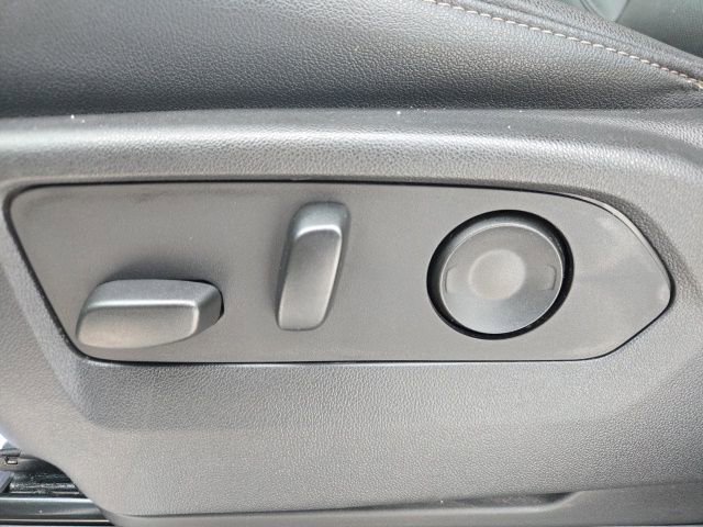 Used 2022 Chevrolet Silverado 1500 LTZ image 25