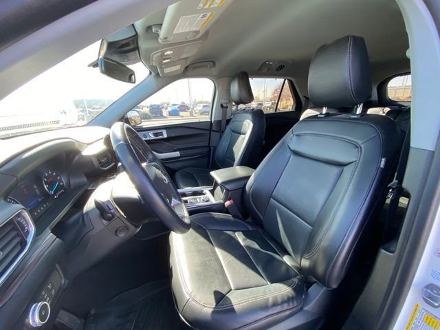 Used 2022 Ford Explorer Limited w/ Equipment Group 301A image 12