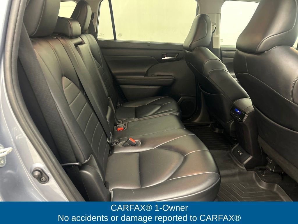 Used 2022 Toyota Highlander XLE image 17