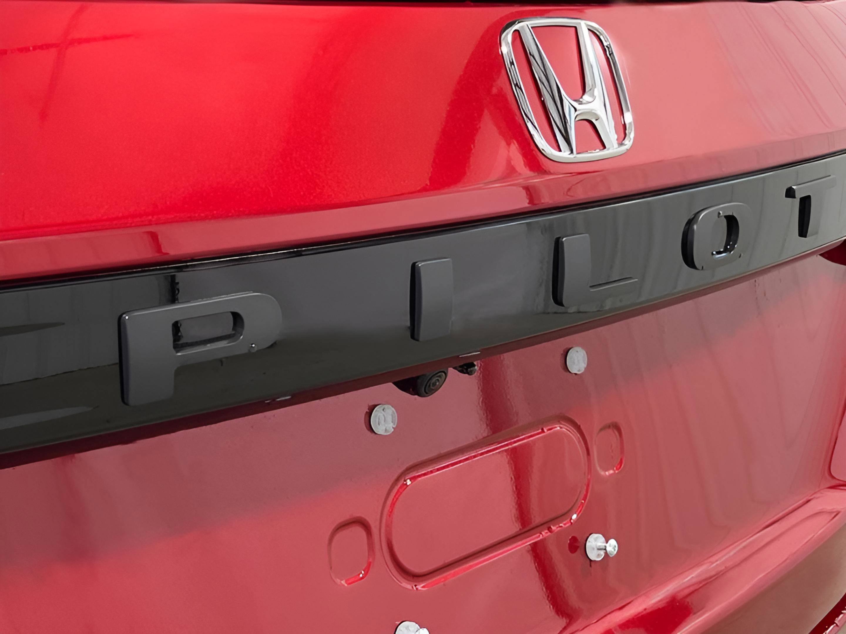 New 2025 Honda Pilot TrailSport image 11