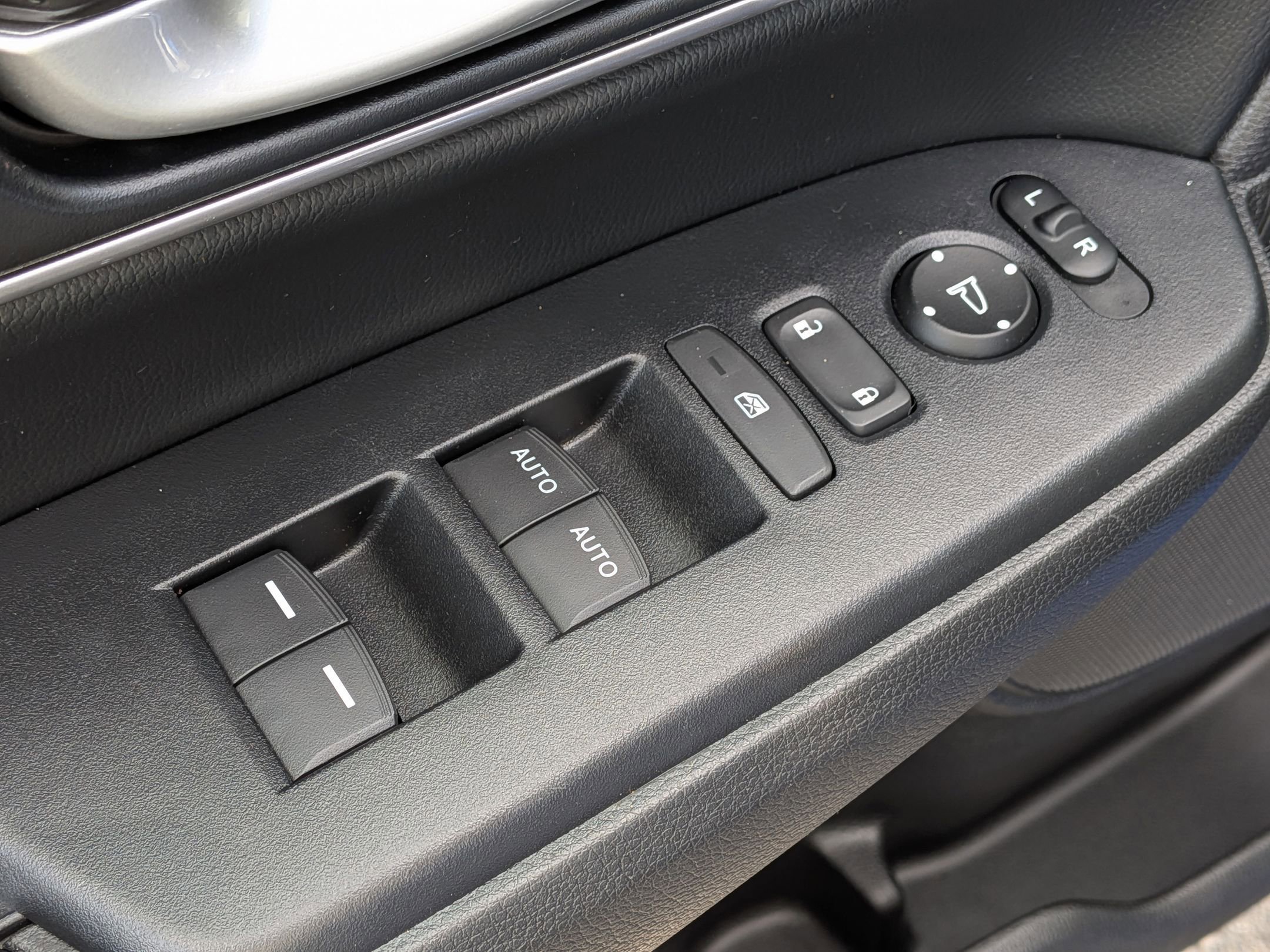 Used 2022 Honda CR-V EX-L image 13