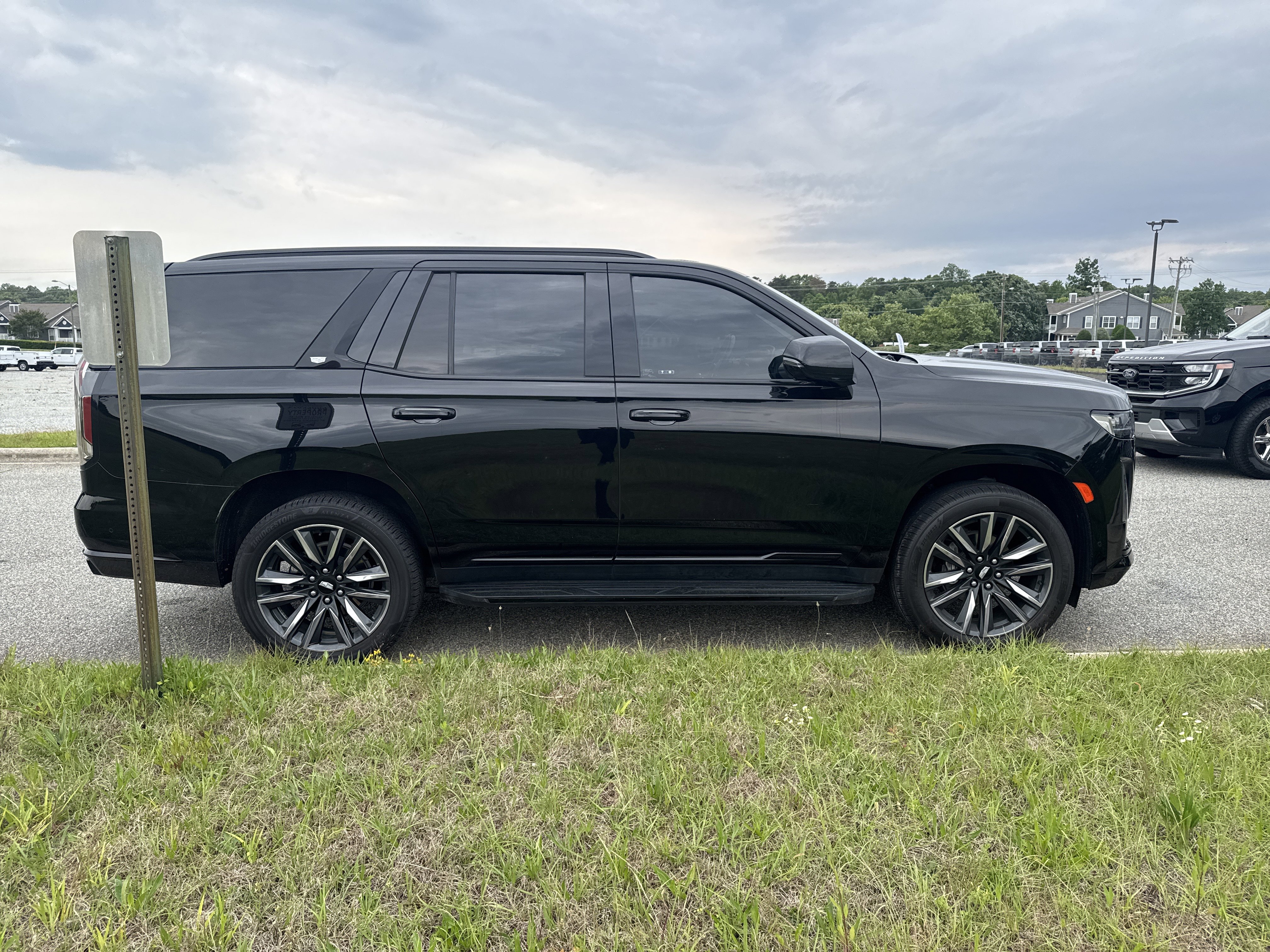 Used 2024 Cadillac Escalade Sport RWD image 11