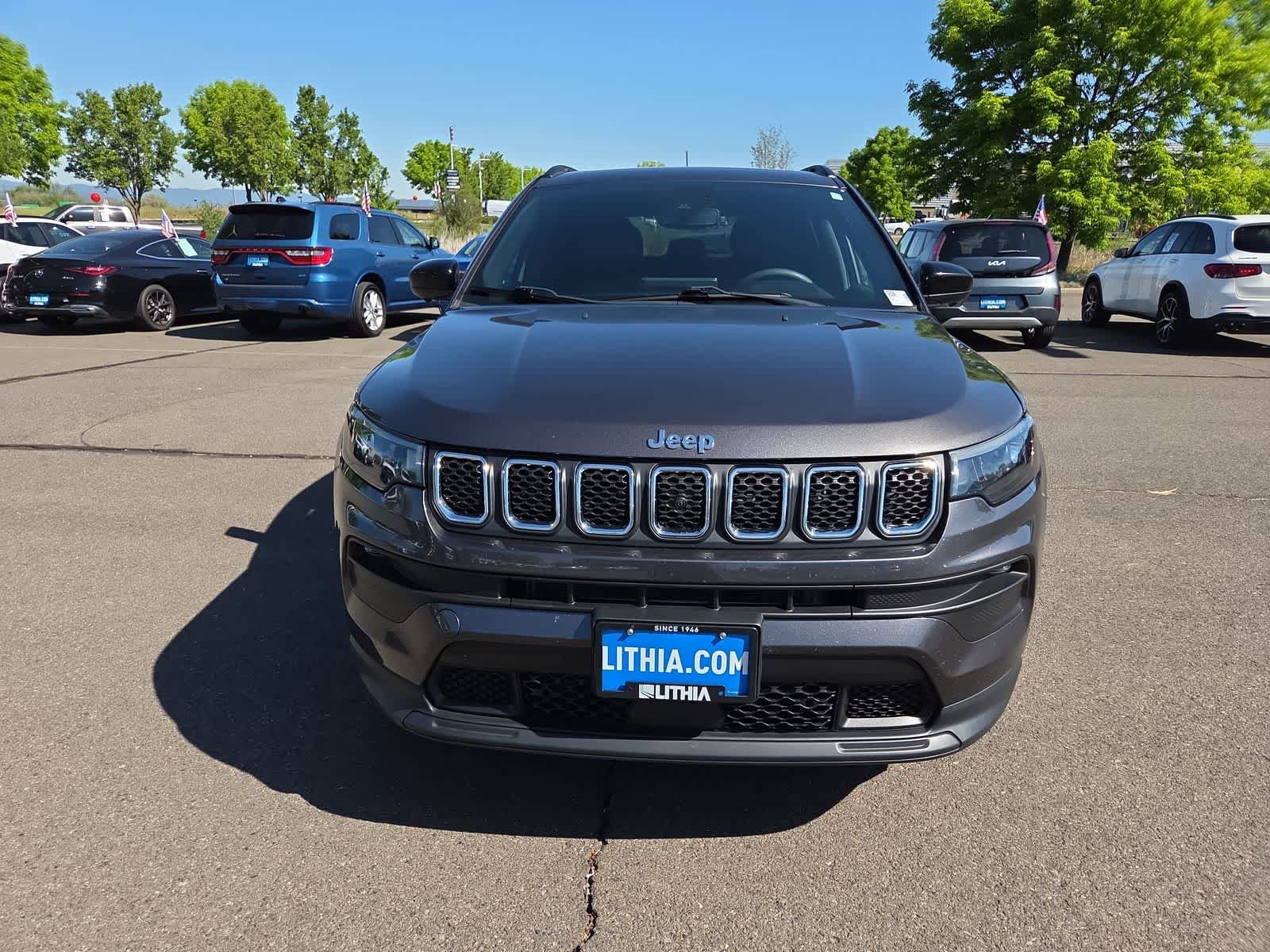 Used 2023 Jeep Compass Latitude w/ Sun and Sound Group AWD/4WD image 14