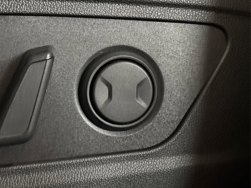 Certified 2023 Kia Sorento EX image 21