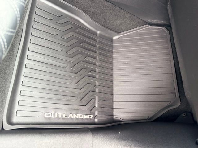 Used 2022 Mitsubishi Outlander SEL image 36