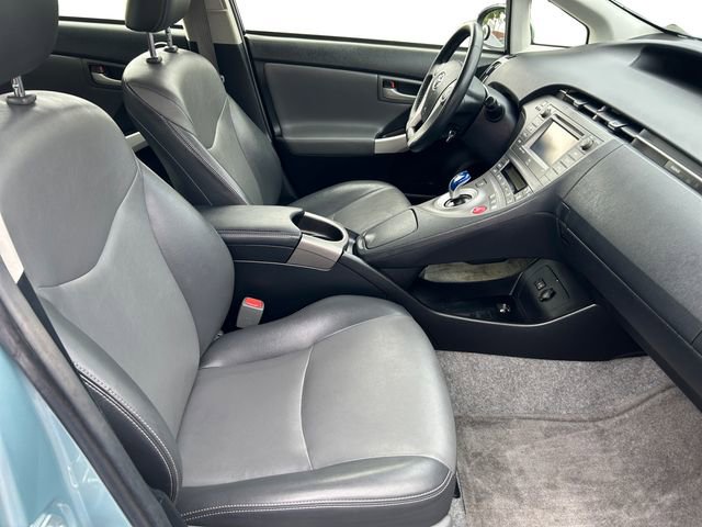 Used 2015 Toyota Prius Four FWD image 16
