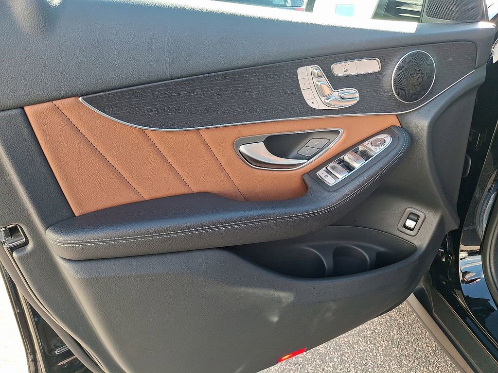 Used 2022 Mercedes-Benz GLC 300 GLC 300 image 15