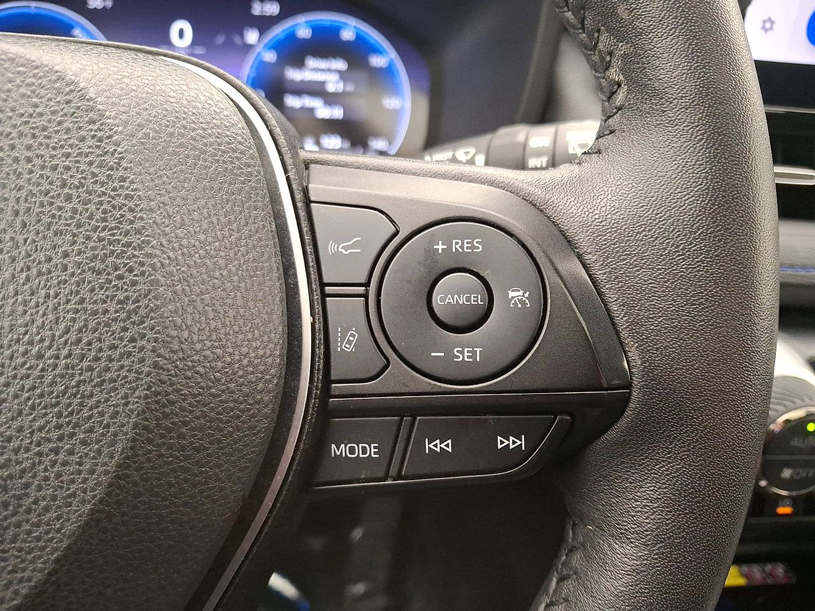 Used 2024 Toyota RAV4 XSE w/ Advanced Technology Package image 18