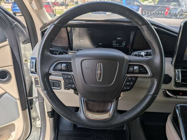 Used 2020 Lincoln Navigator Reserve w/ Luxury Package AWD/4WD image 19