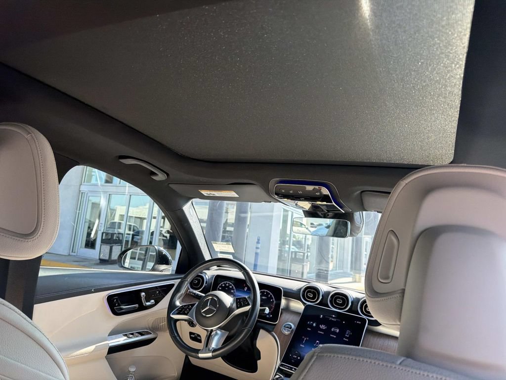 Used 2024 Mercedes-Benz GLC 300 4MATIC image 10