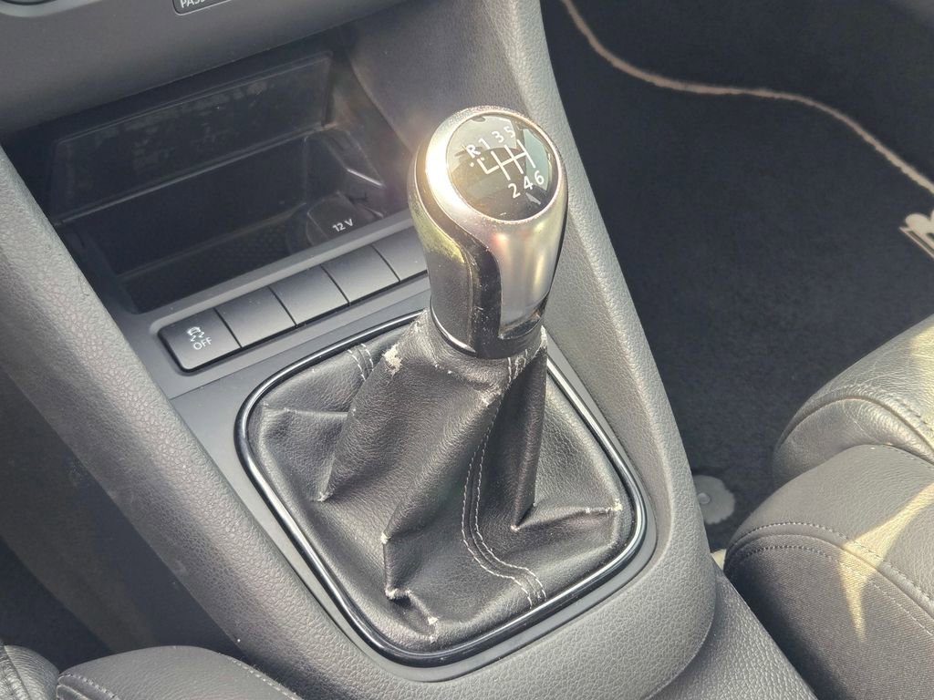 Used 2013 Volkswagen Golf R 4-Door image 37